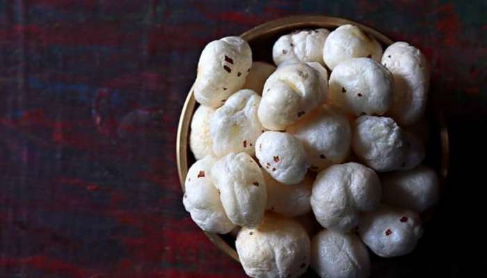 This white dry fruit makhana is a superfood for bones they will remain strong till old age