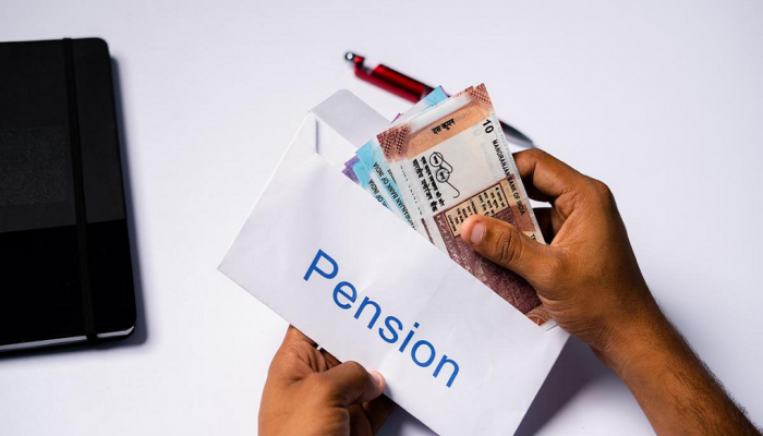 मोठी बातमी! केंद्र सरकार सर्वांना पेन्शन देण्याच्या विचारात? 