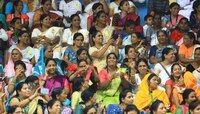 Ladki Bahin Yojna:लाडक्या बहिणींच्या चेहऱ्यावर खुलणार खळी, महिला दिनानिमित्त सरकारकड