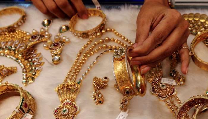 सोनं आज पुन्हा महागलं, खरेदीला जाण्यापूर्वी जाणून घ्या 24 कॅरेटचे दर!