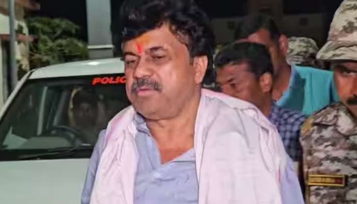 तो&#039; आयफोन, महागड्या कार अन् हाय प्रोफाइल भागात संपत्ती; Deleted डेटा रिकव्हर होताच कराडचा पाय खोलात