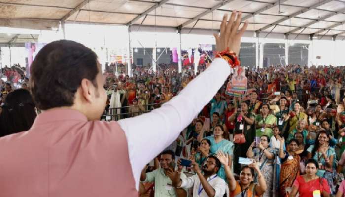 &#039;सत्ता मिळाल्यानंतर बरे फडणवीसांना ‘कॅग’ आठवले? अपात्र लाडक्या बहि‍णींना...&#039;; ठाकरेंच्या सेनेचा टोला