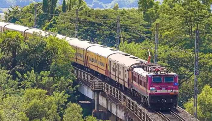 कोकणात जाण्यासाठी 34 होळी स्पेशल ट्रेन; एलटीटी, पनवेलवरुन सुटणार, वाचा वेळापत्रक