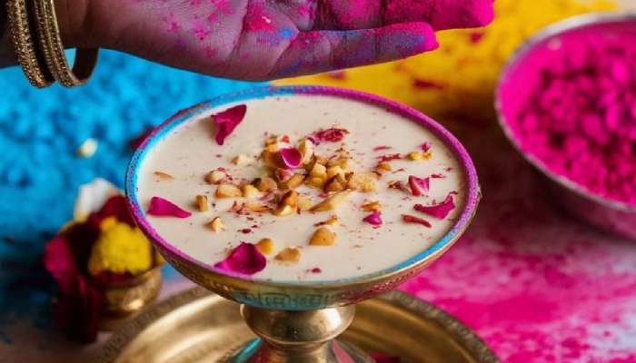 होळीसाठी घरच्या घरी बनवा स्पेशल थंडाई - सोपी रेसिपी