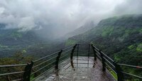 700 मीटर खोल दरीवर उभारणार काचेचा पूल, चीनच्या धर्तीवर महाराष्ट्रातील पहिलाच प्रकल्प