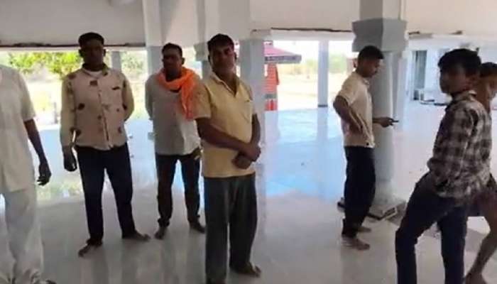 ना होळी, ना रंगांची उधळण; महाराष्ट्रातील एकमेव गाव! कारण काय?