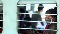 तिकीटाशिवायही प्रवास शक्य... Indian Railway कडून महिलांना 'या' विशेष सुविधा