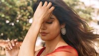 'लोकलच्या फर्स्ट क्लास डब्यात त्याने माझ्या...', 'आश्रम' फेम अभिनेत्रीने सांगितला धक