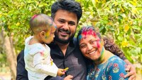 स्वरा भास्करची लेकीसोबत होळी पण नवऱ्यावर रंगाचा एक डाग नाही; 'रोजा'वरून ट्रोल करताच 