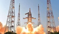 ISRO ची कमाई पाहून जग अचंबित; 34 देशांचे 393 सॅटेलाईट लाँच करुन कमावले 12434843850 
