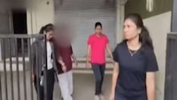 जयकुमार गोरेंवर आरोप करणाऱ्या महिलेलाच 1 कोटींची खंडणी घेताना रंगेहाथ अटक