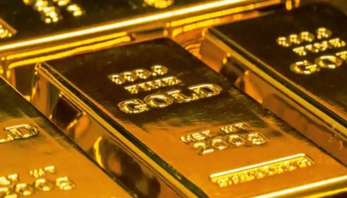 सोन्याच्या दरात तब्बल 2000 रुपयांची घसरण, MCX वर नेमकं काय घडलं?