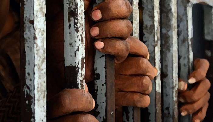महाराष्ट्र हादरला! विवाहित महिलेवर सामूहिक बलात्कार