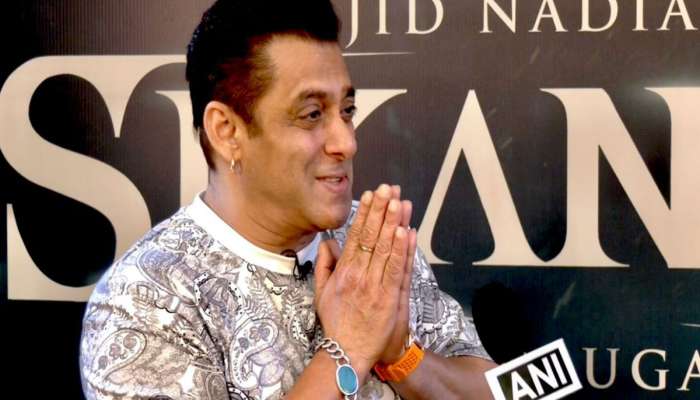 'आम्ही खूप कॉन्ट्रोव्हर्सी पाहिल्या आता...', सगळ्यांसमोर हात जोडतं असं का म्हणाला सलमान खान?