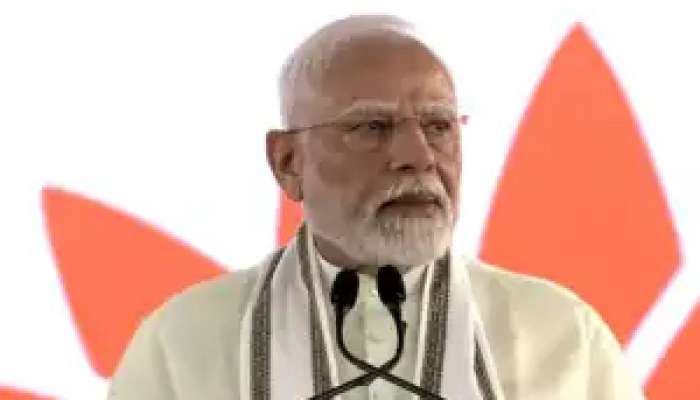 भारताची सर्वात मोठी संपत्ती आजचे तरुण, गरीब मुलंही आता डॉक्टर बनतील, मोदींचं वक्तव्य 