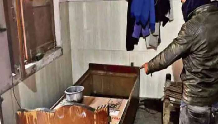 पत्नीने नवऱ्याला 2 पुरुषांबरोबर नको त्या अवस्थेत पकडलं; दाराजवळ रक्ताचे डाग अन् बॉक्स बेडमध्ये...
