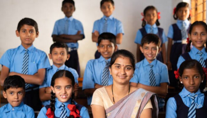 राज्य सरकारनं वाजतगाजत सुरु केलेल्या 'एक गणवेश' योजनेसंदर्भात धक्कादायक अपडेट समोर!