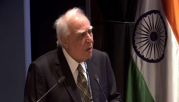 &#039;हवं त्याला दान देईन, कोण थांबवणार...&#039; वक्फ विधेयकावर कपिल सिब्बल यांनी भाजपला डिवचलं 