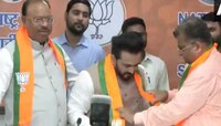 भारताचा माजी क्रिकेटर केदार जाधवचा भाजपात प्रवेश, म्हणतो 'मला फडणवीसांच्या...'