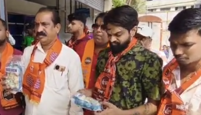 झेप्टोच्या गोदामात मुदत संपलेल्या चपात्या अन् मशरूम, धक्कादायक प्रकार समोर!