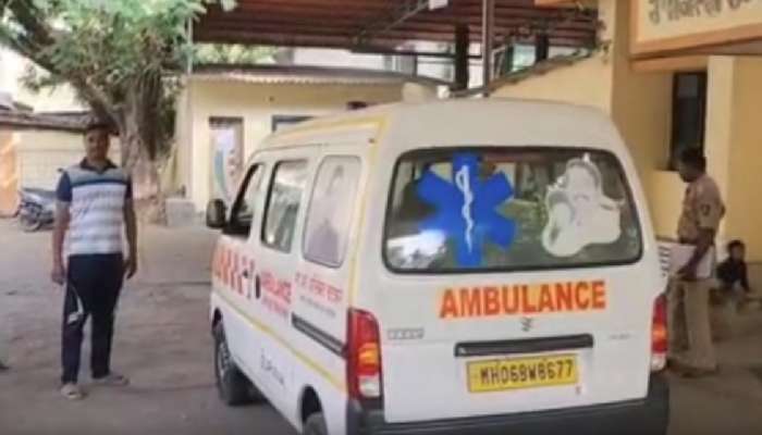 रायगड: 2 वर्षांच्या नातवासहीत गच्चीवरुन मारली उडी, आजीचा जागीच मृत्यू तर चिमुकल्याने..; गूढ कायम रायगड: 2 वर्षांच्या नातवासहीत गच्चीवरुन मारली उडी, आजीचा जागीच मृत्यू तर चिमुकल्याने..; गूढ कायम