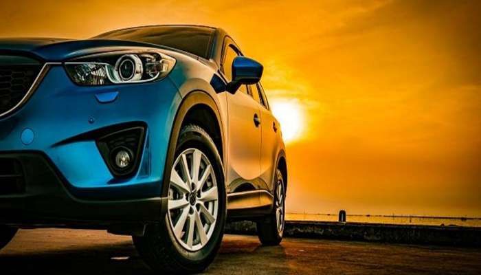 Top 5 Mid Range Cars : सामान्य कुटुंबीयांनाही खरेदी करता येणार हक्काची कार; आता EMI ची चिंताच मिटली Top 5 Mid Range Cars : सामान्य कुटुंबीयांनाही खरेदी करता येणार हक्काची कार; आता EMI ची चिंताच मिटली