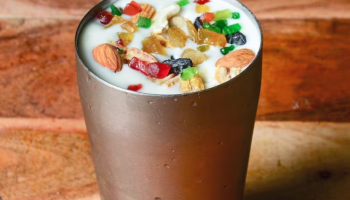 घरची बनवा ढाबा स्टाईल पंजाबी लस्सी, गरमीमध्ये देईल थंडावा; जाणून घ्या सोपी रेसिपी  