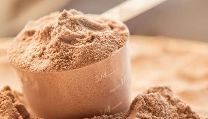 महागड्या प्रोटीन्सला करा गुडबाय; तयार करा घरच्या घरीचं 1 महिना टिकणारी प्रोटीन पावडर