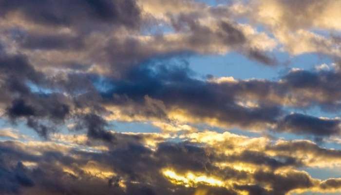 Clouds, weight of clouds, sky, how much does a cloud weigh, on what does the weight of a cloud depend, why do clouds float, heat of the atmosphere, weight, ढग, बादल, न्यूज, जनरल नॉलेज, paus, marathi batmya 