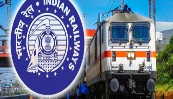 4 पैकी फक्त 2 रेल्वे तिकीटं कन्फर्म झाली, तरी चौघांनाही प्रवास करता येतो? Indian Railway चा नियम काय सांगतो? 