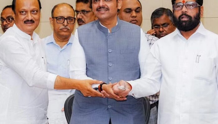 मोठी बातमी! शपथविधीनंतर भुजबळ थेट मंत्रिमंडळ बैठकीत, मुख्यमंत्र्यांनी घेतले 8 महत्त्वाचे निर्णय