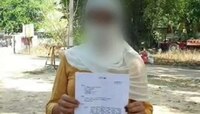'माझा नवरा तरुणींना राजकारण्यांसोबत झोपण्यासाठी छळतो,' कार्यकर्त्याच्या पत्नीची FIR