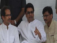 'ही' व्यक्ती उद्धव ठाकरे आणि राज ठाकरे यांना एकत्र आणणार? 