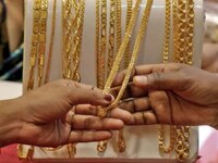 सोन्याच्या दरात मोठे उलटफेर! आज थेट 1274 रुपयांनी सोनं महागलं, वाचा आजचा 24 कॅरेटचा 