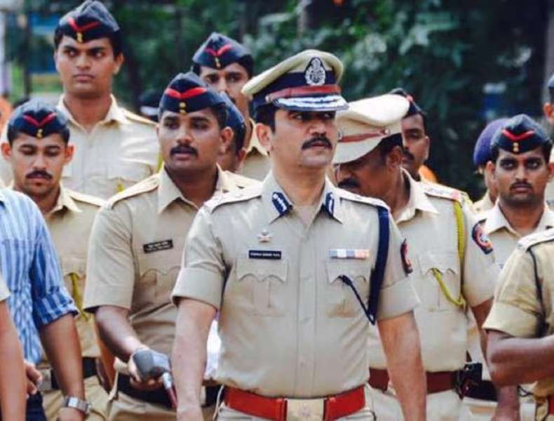 विश्वास नांगरे पाटलांचा VIDEO कॉल, म्हणाले 'मी तुम्हाला मदत करतो'; दाम्पत्याने पाठवले 78 लाख, पण पुढच्या क्षणी...; पोलीस खात्यात खळबळ