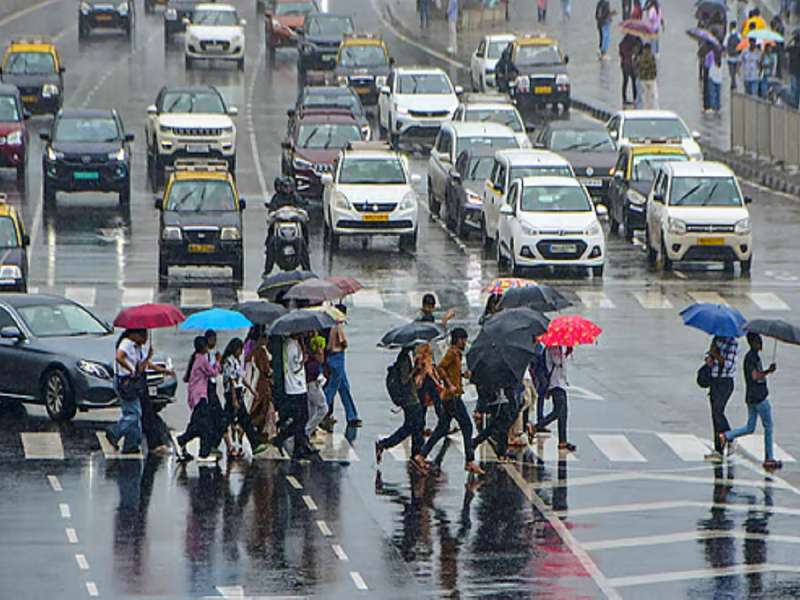 Mumbai Rain: मुंबई पोलिसांचा 'हाय अलर्ट'; नागरिकांना घराबाहेर न पडण्याच्या सूचना; महाराष्ट्रात नेमकी काय स्थिती?