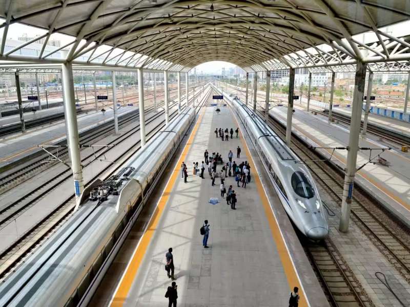 जमिनीच्या 100 फूट खाली उतरून पकडावी लागेल ट्रेन, भारतातील सर्वात खोल रेल्वे स्टेशन मुंबईत, लोकेशन पाहाच!