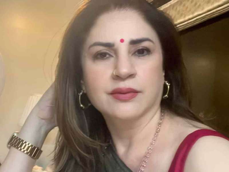 सतत दारुच्या नशेत, 2 लग्न, 2 लिव्ह-इन आणि 4 जणांसोबत रोमान्स, तरीही 61 व्या वर्षी सिंगल आहे 'ही' अभिनेत्री