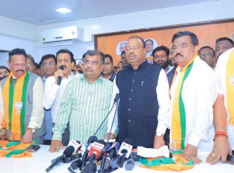 काही दिवसांपूर्वी भाजपमध्ये आलेल्या सुधाकर बडगुजरांच्या घरातील तिघांना उमेदवारी, निष्ठावंत आणि आयारामांमध्ये वादाची शक्यता