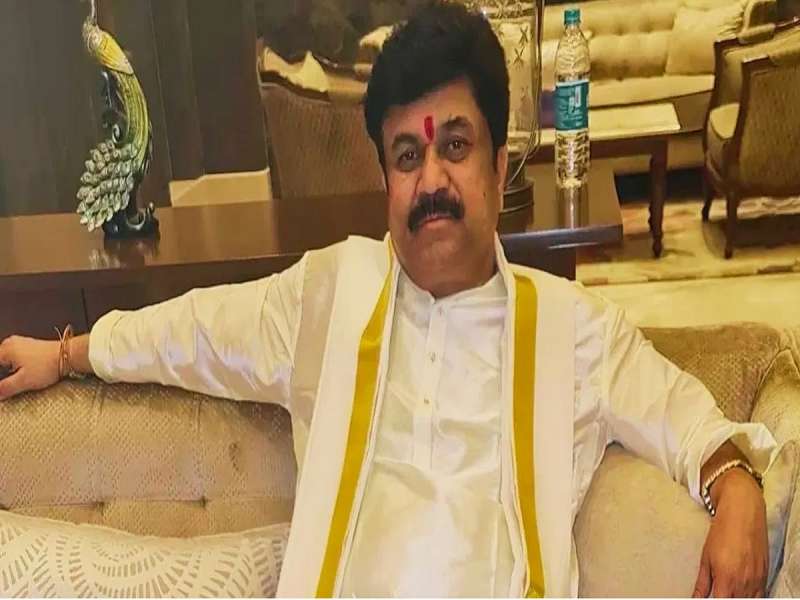 संतोष देशमुख हत्याप्रकरणात वाल्मीक कराडला सुप्रीम कोर्टाचा मोठा धक्का!