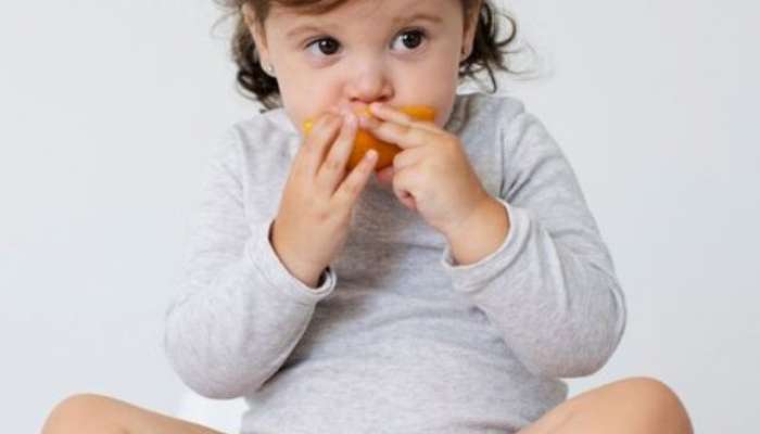 लहान मुलांना उपाशीपोटी खायला द्या हे पदार्थ, आरोग्याच्या समस्या होतील दूर 