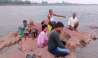 गडचिरोलीः महिला कामगारांना घेऊन जाणारी बोट वैनगंगा नदीपात्रात उलटली; एका महिलेचा मृत्यू, 5 बेपत्ता