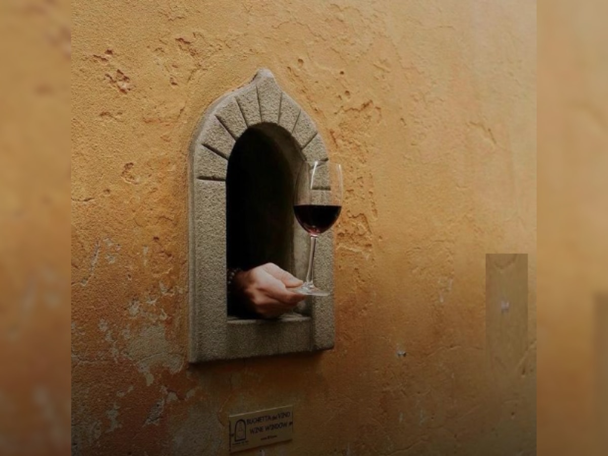travel news Florence Wine Windows in Italy will amazed you 